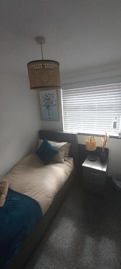 6-Min Walk To New Cross Parking Long Stay Discounts Wolverhampton Dış mekan fotoğraf
