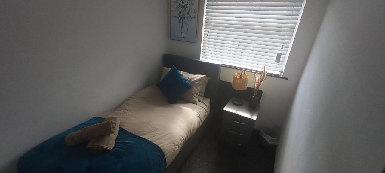 6-Min Walk To New Cross Parking Long Stay Discounts Wolverhampton Dış mekan fotoğraf