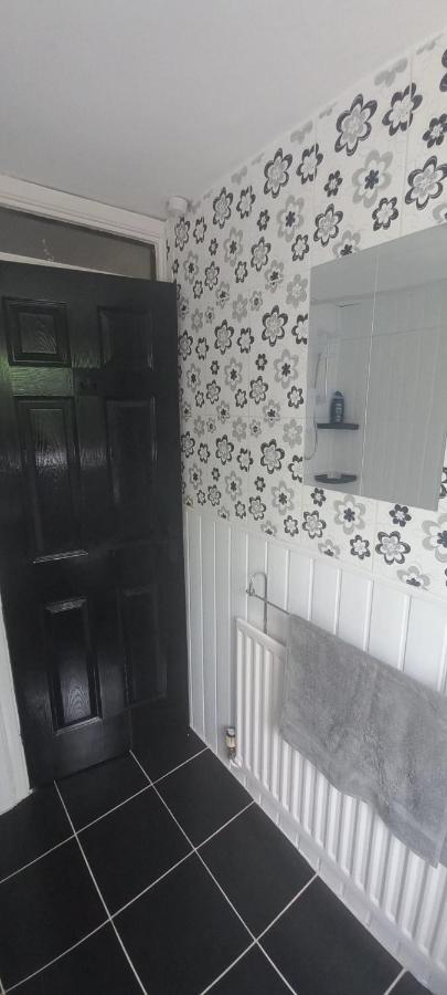 6-Min Walk To New Cross Parking Long Stay Discounts Wolverhampton Dış mekan fotoğraf