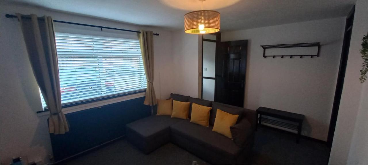 6-Min Walk To New Cross Parking Long Stay Discounts Wolverhampton Dış mekan fotoğraf