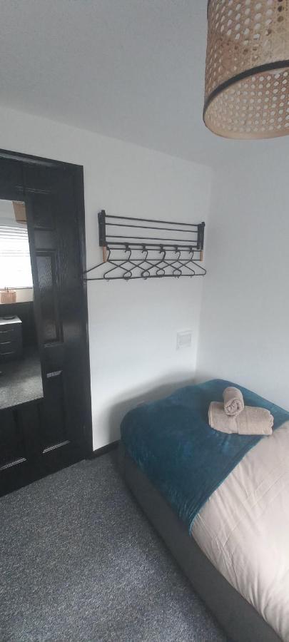 6-Min Walk To New Cross Parking Long Stay Discounts Wolverhampton Dış mekan fotoğraf