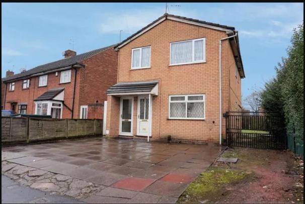6-Min Walk To New Cross Parking Long Stay Discounts Wolverhampton Dış mekan fotoğraf